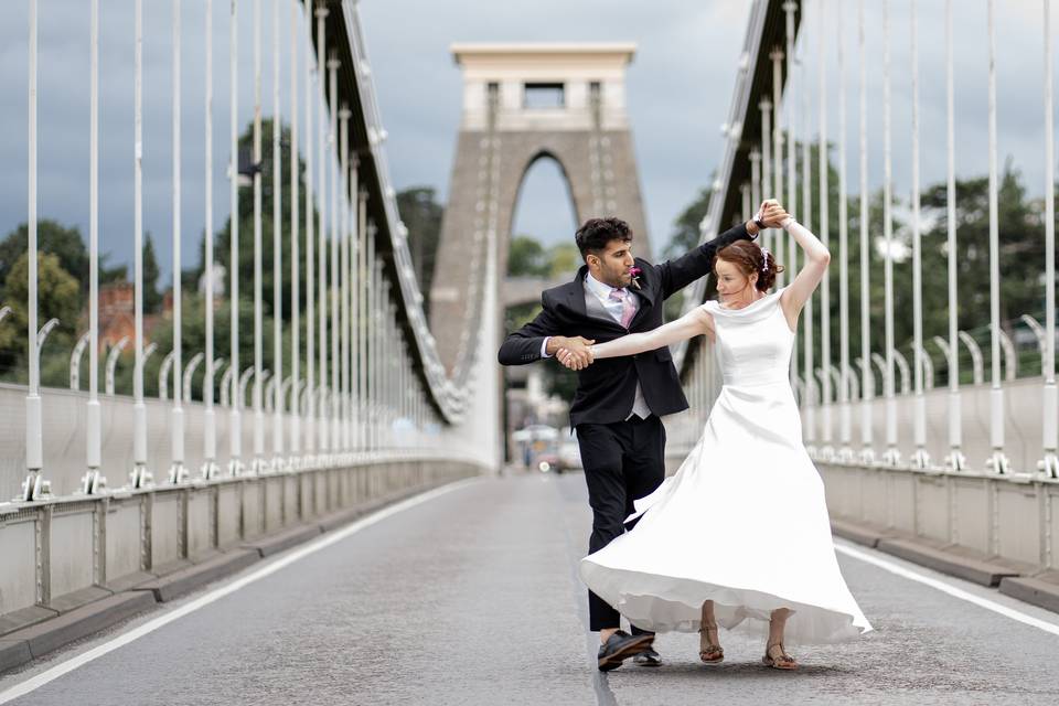 Bridge twirl