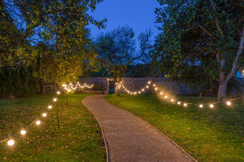 The path to Long Acre Barn