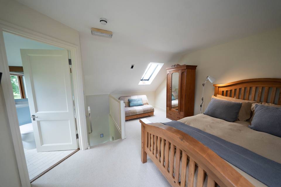 Oak Barn bedroom