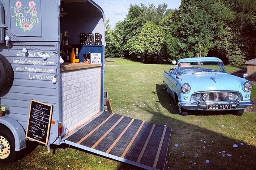 Vintage Horsebox Bar