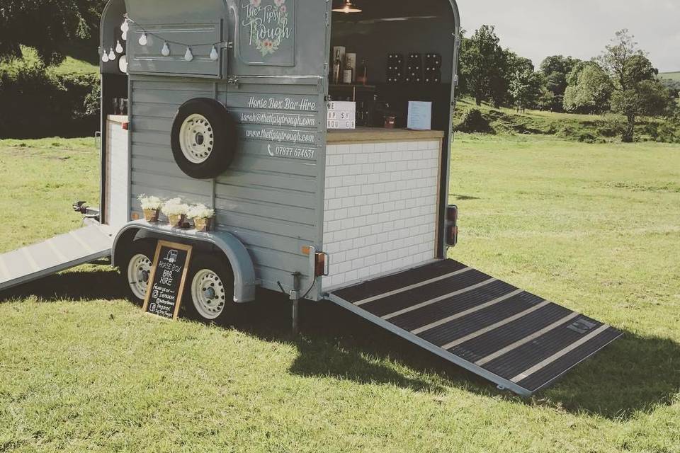 Vintage Horsebox Bar