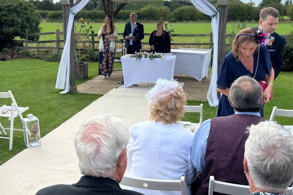 Outdoor or indoor weddings