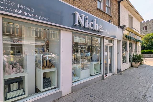 Niche Jewellery Outside Shop