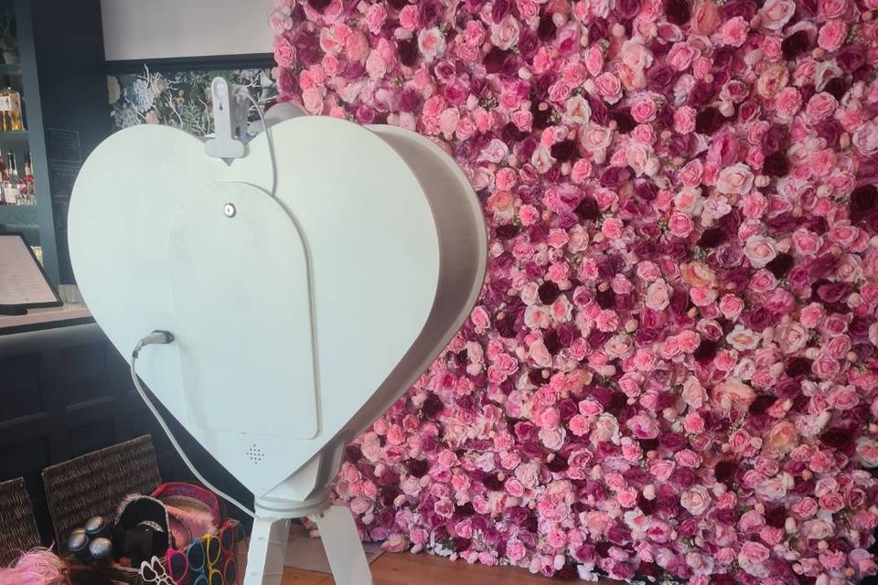 Photopod and flower wall