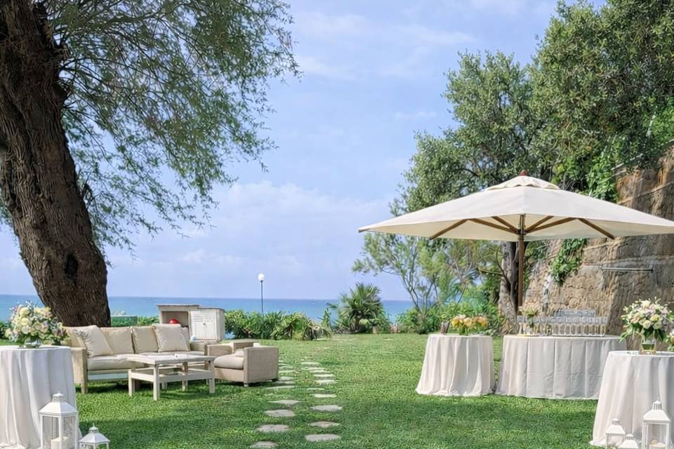 Garden buffet
