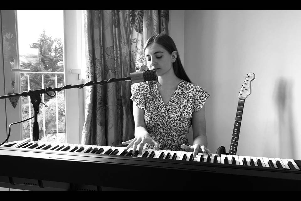 Piano Shot