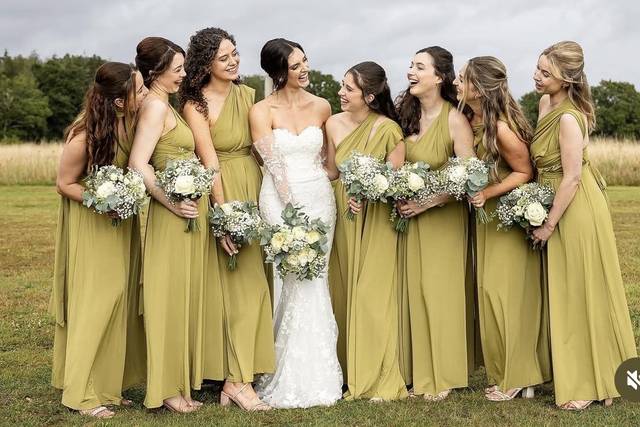 Holly and bridesmaids