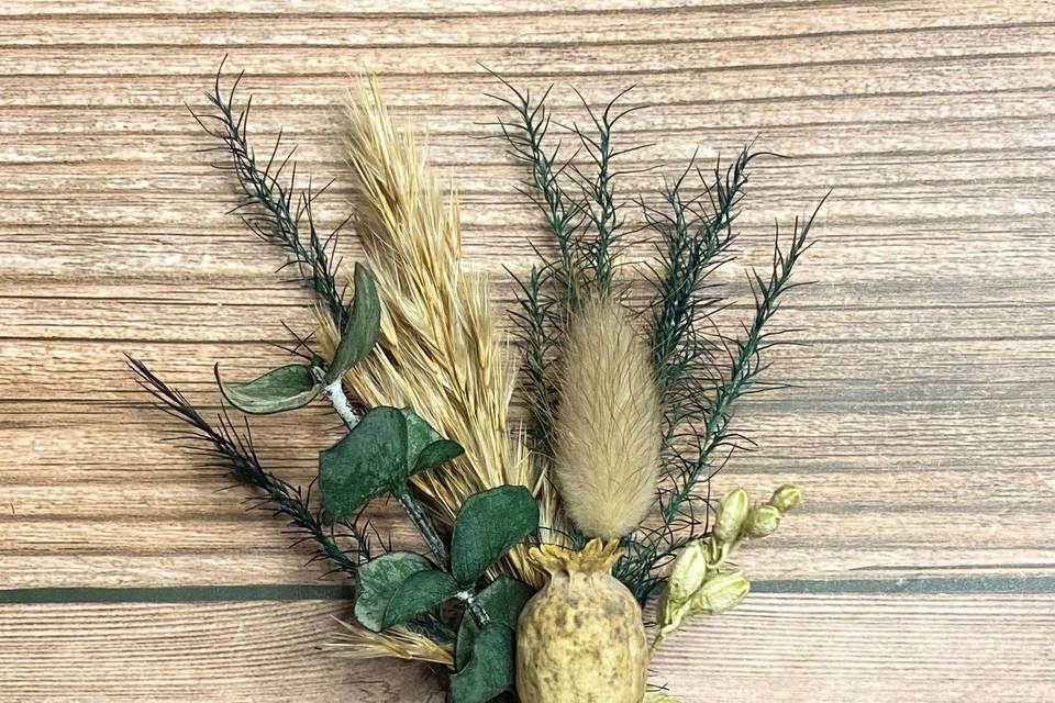 Rustic green buttonhole