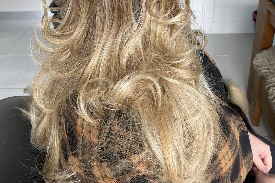 Gorgeous balayage and blowout