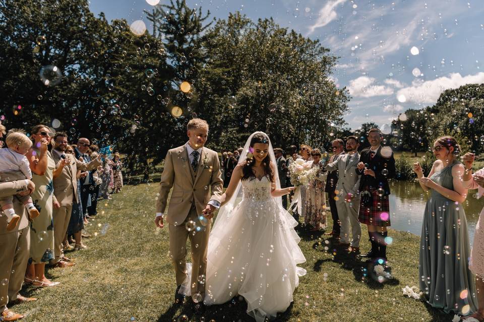 Bubble confetti