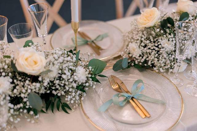 Personalised guest ribbons