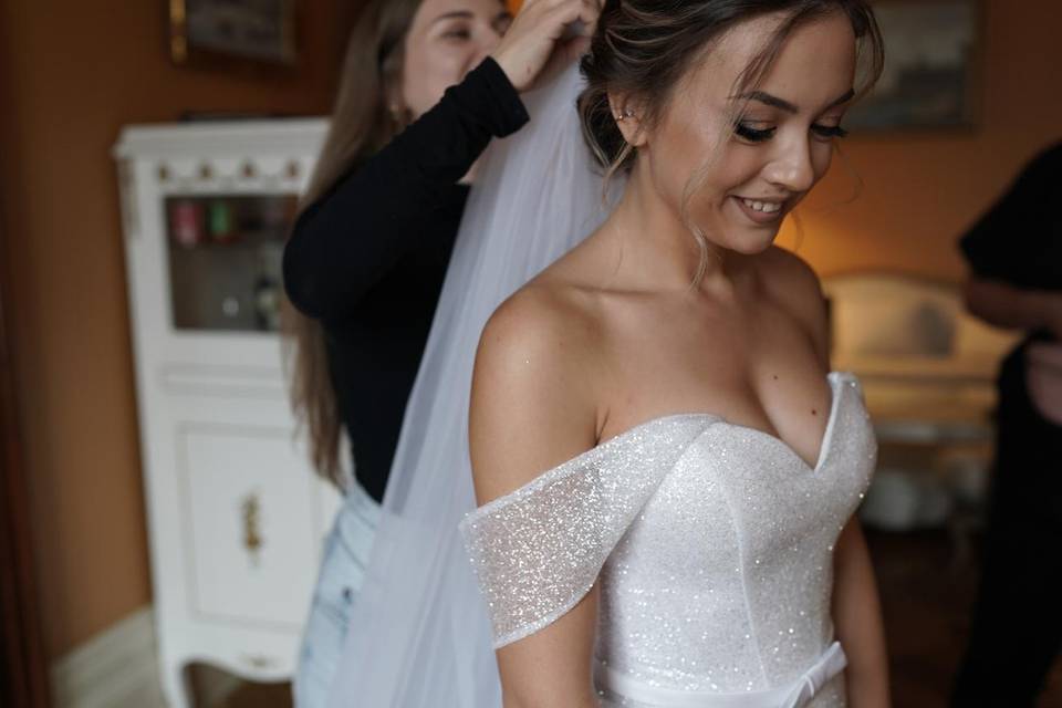 Classic bridal look