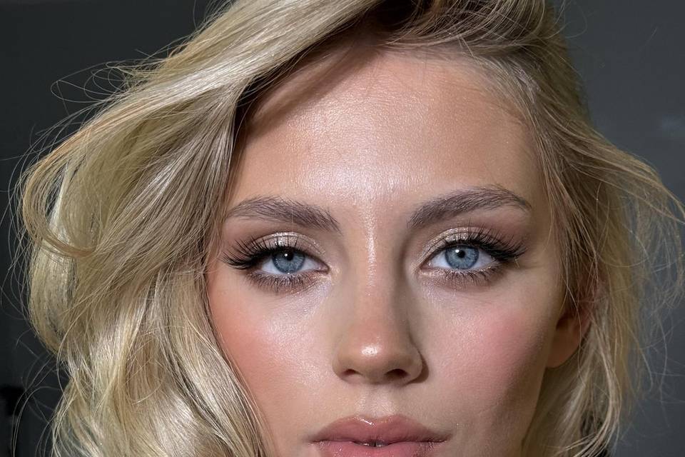 Classic bridal look