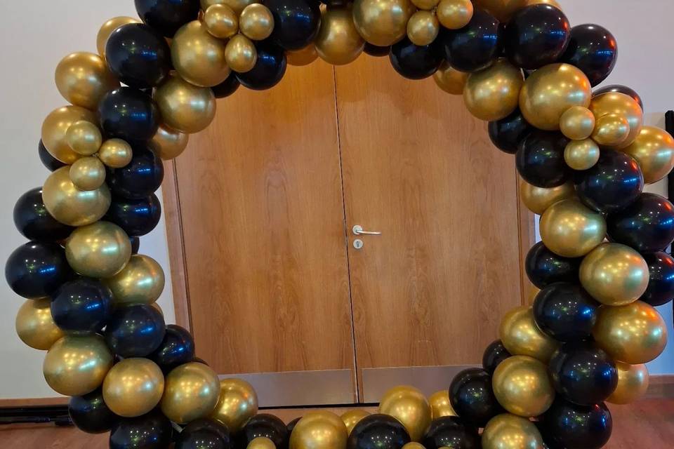 Balloon hoop