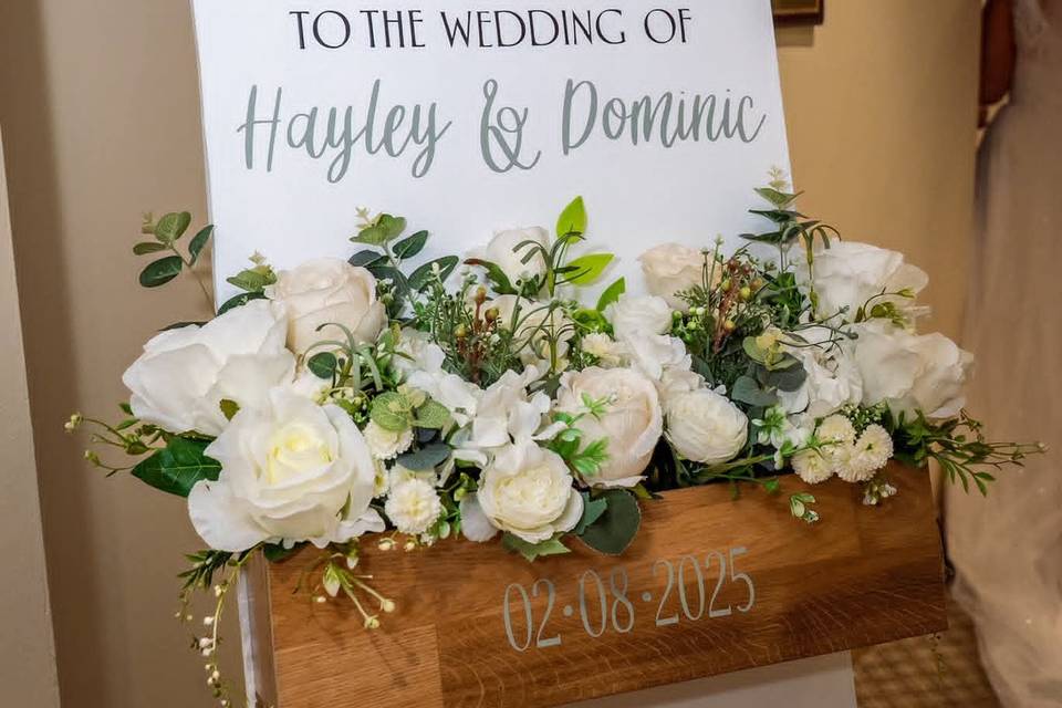 Flower box welcome sign