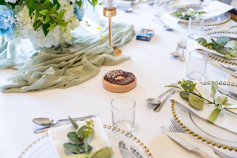 Table runner decor