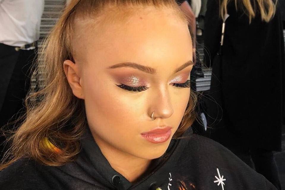 Kelli-Mari - X Factor makeup