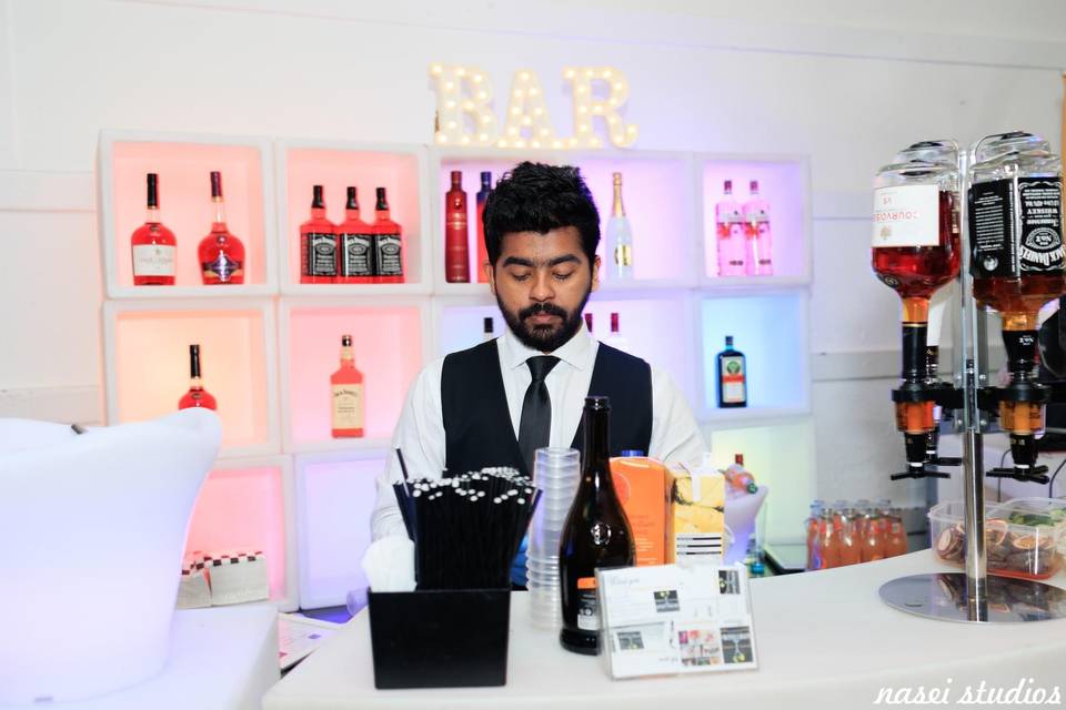 Bar service