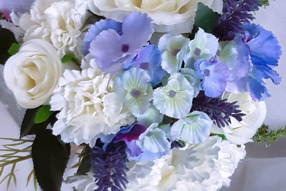 Blue Hydrangeas & Roses