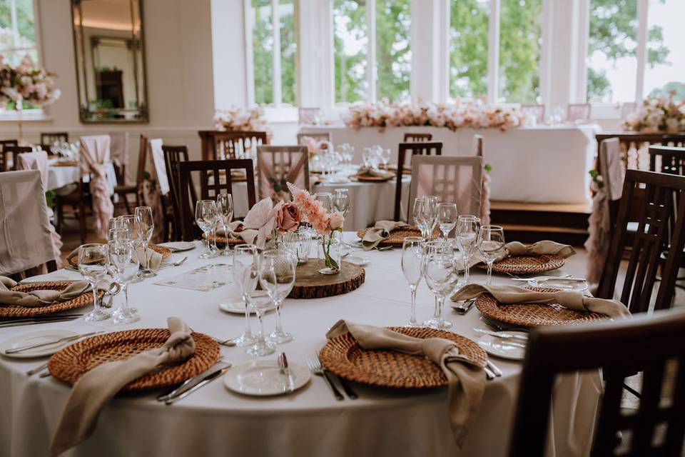 Tablescape