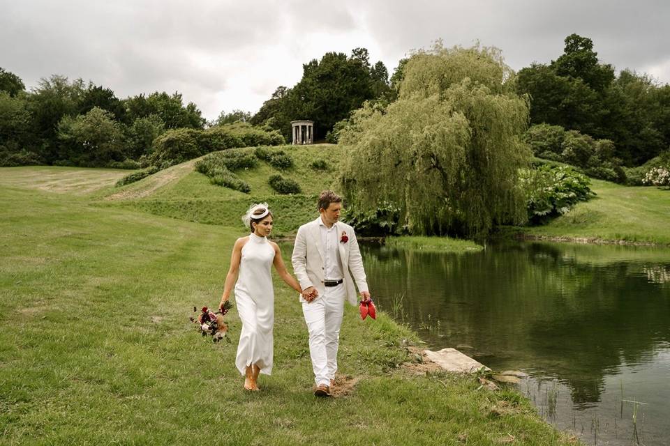 A little stroll by the lake