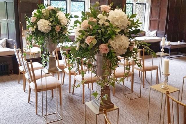 Romantic ceremony flowers