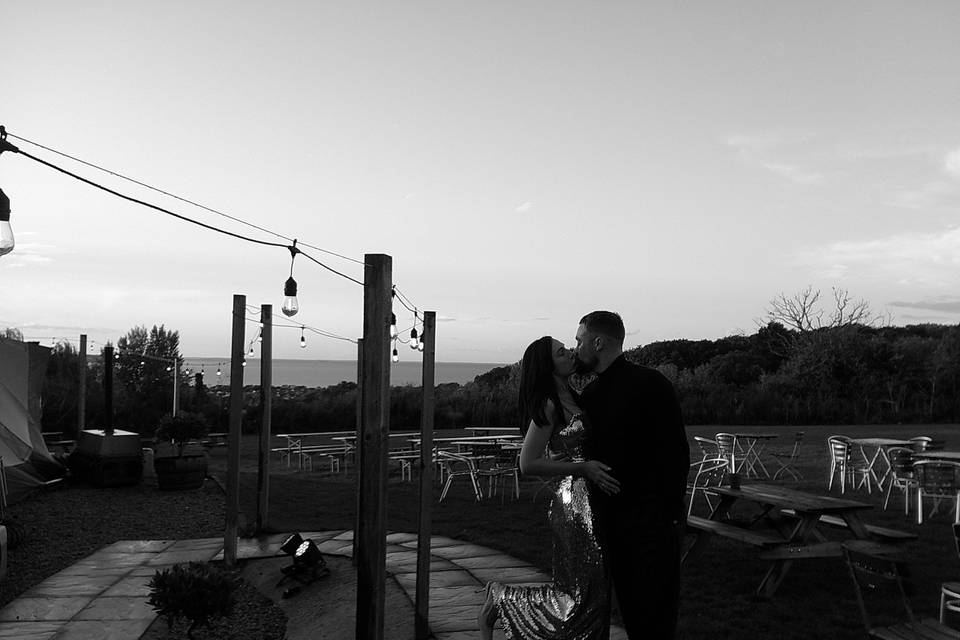 SnapBox - B&W