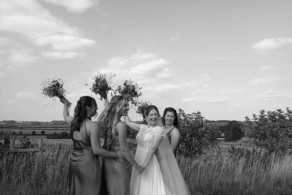 SnapBox - Bridesmaids