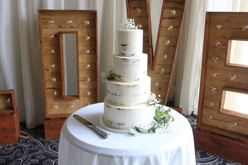 Just Yours Wedding Cakes
