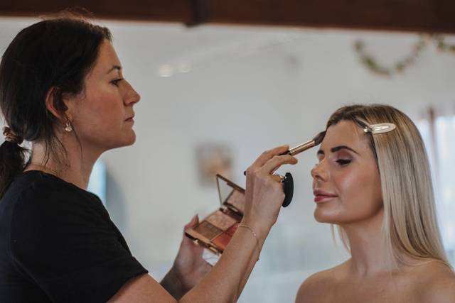 Fenella's Makeup, Beauty & Hair
