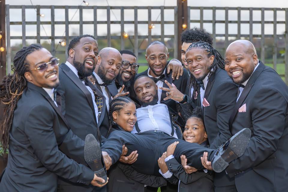 Groomsmen portraits