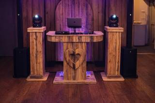 Twin Decks Entertainments