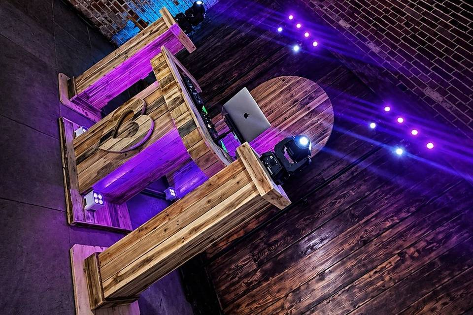 Rustic Podium Setup