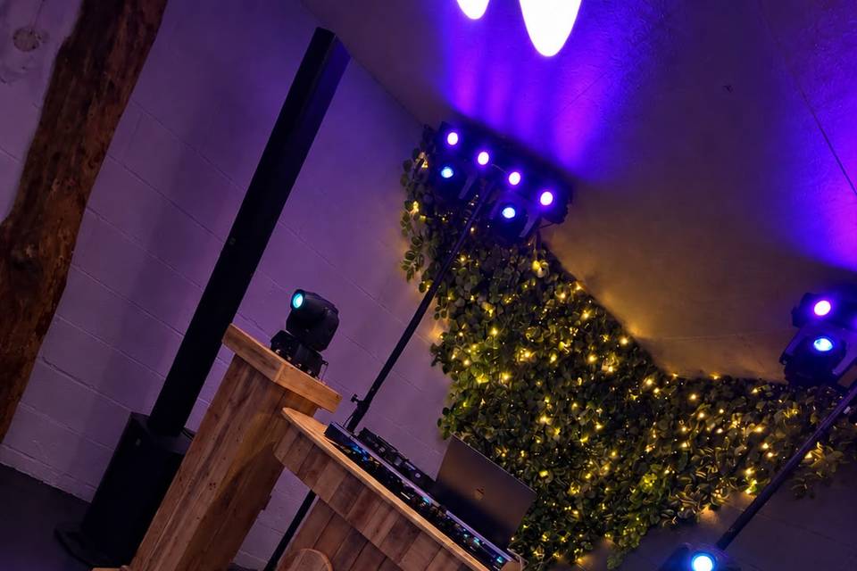 Rustic Podium Setup