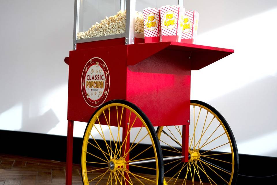 Traditional popcorn cart