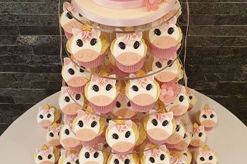 Unicorn wedding cupcakes & cak