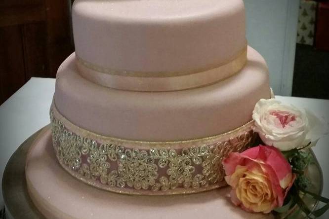 In the pink wedding cake