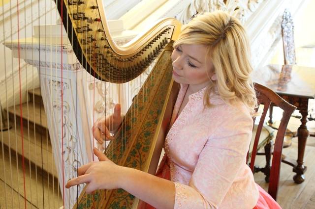 Jessica Sutton - Harpist