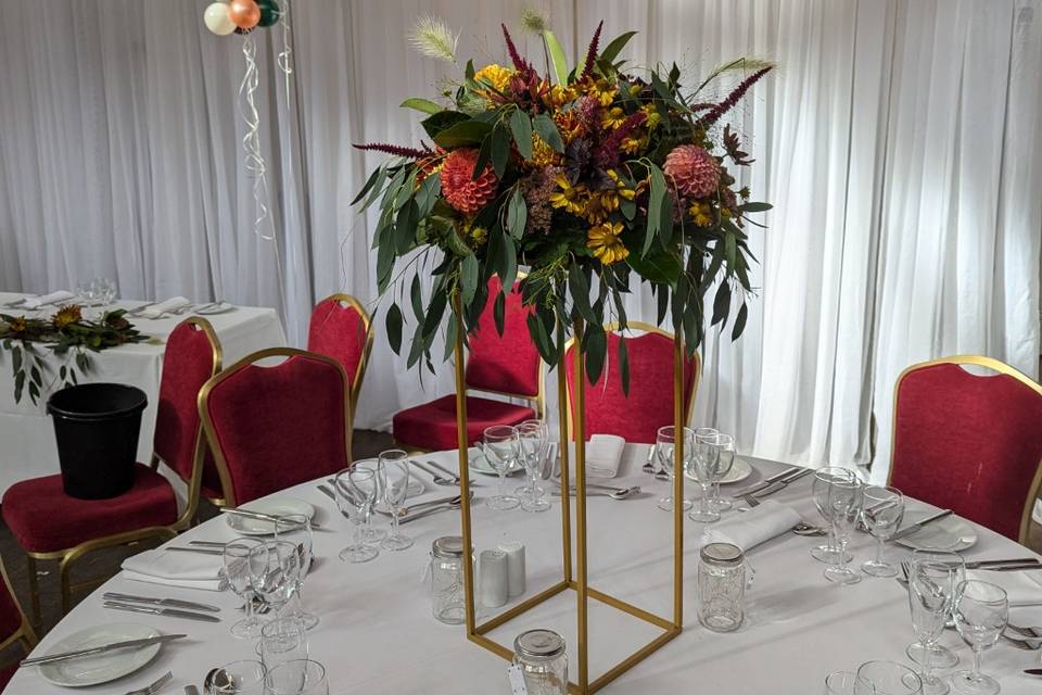 Autumnal table arrangement