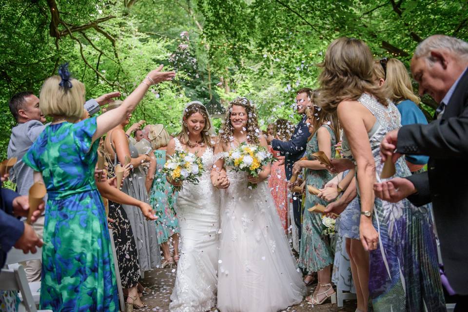 Woodland confetti exit