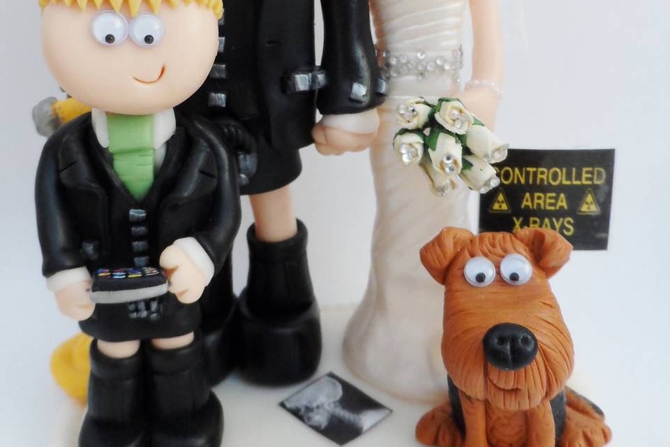 Family wedding topper with dog