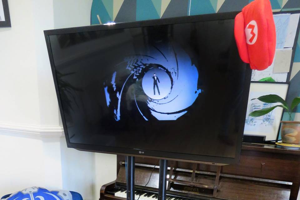 Big-screen gaming