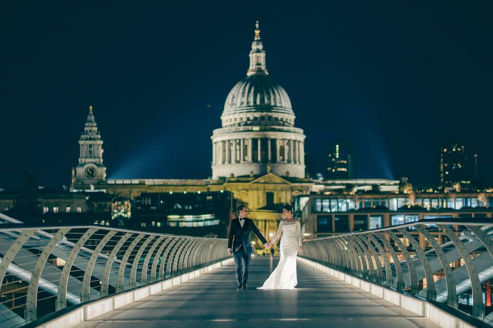 Walking to St Pauls