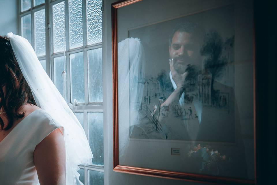 Groom mirror reflection