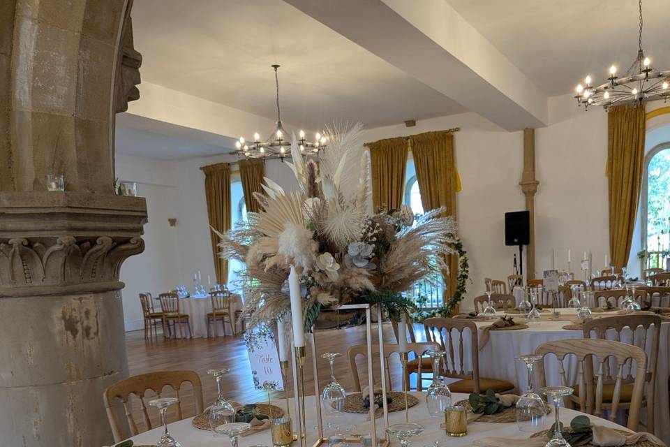 Stone column room