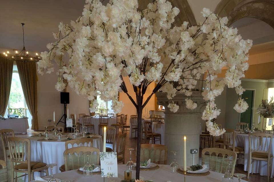 Stone column room