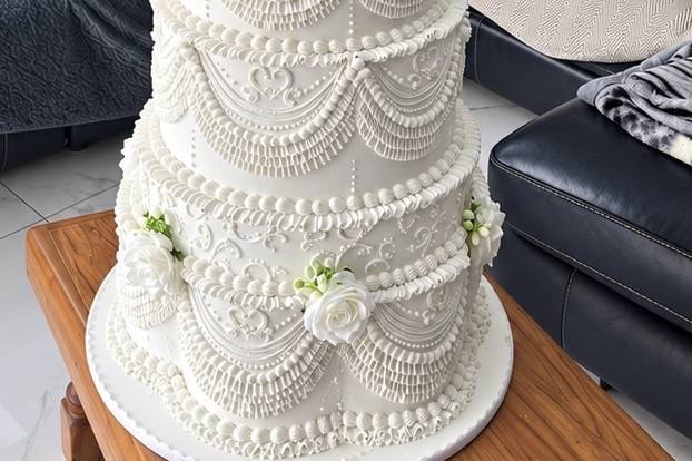 Swan decoration cake
