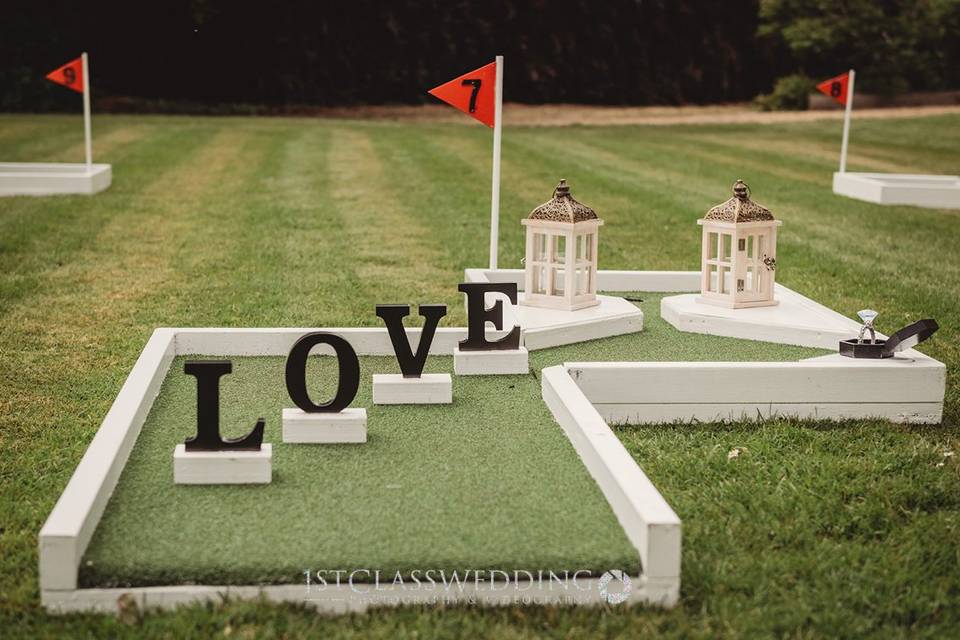 9 Hole Golf - LOVE
