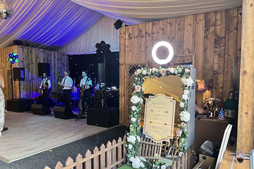 Floral Magic Mirror Photobooth