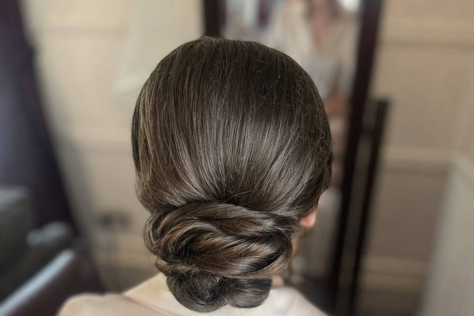 Twisted low bun